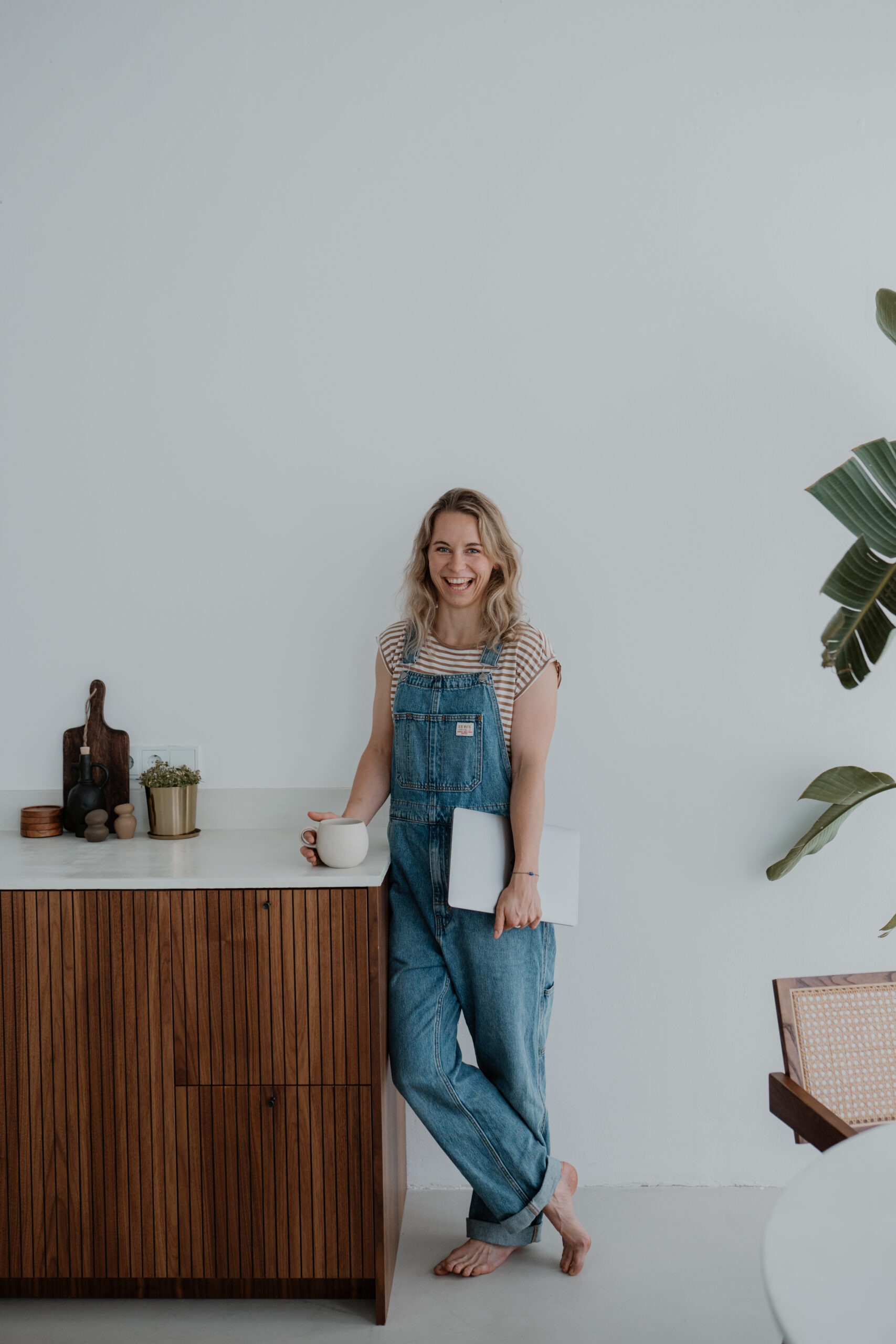 Leonie Liekefett - M.Sc. Psychologin, Yogalehrerin, Beraterin und systemische Coachin.